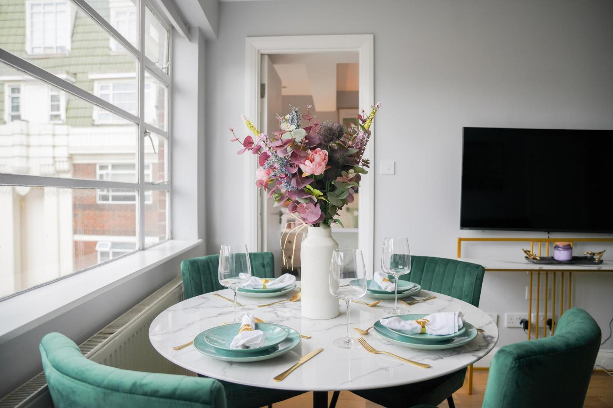 Art-Deco Apartment In Very Popular Chelsea Area London Exterior photo